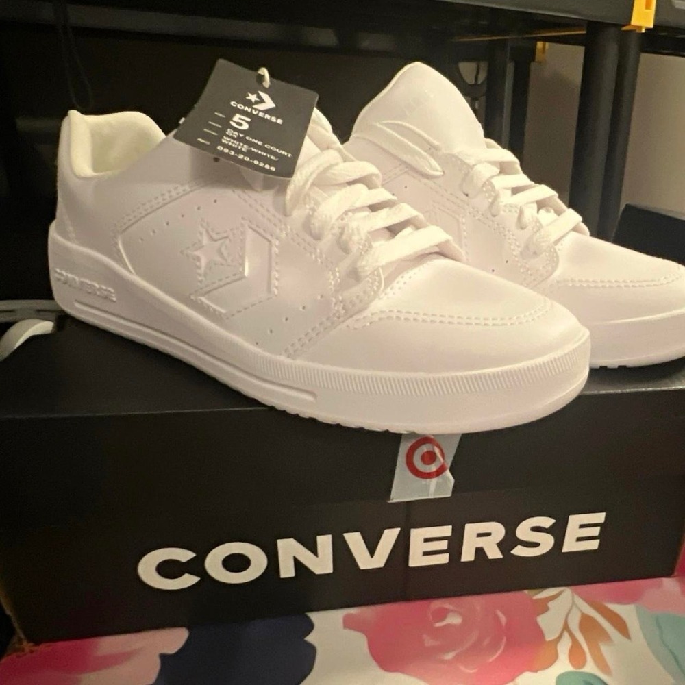 Converse sneakers youth size 5
